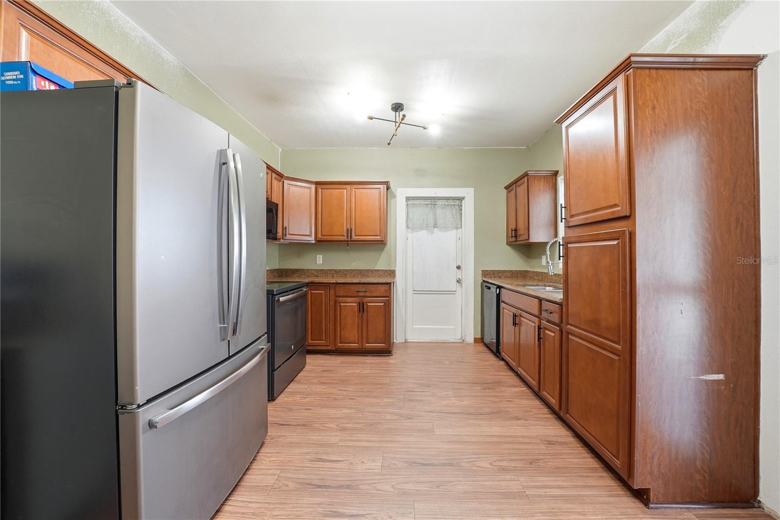 Image 5 of 19 For 603 Merrin Street