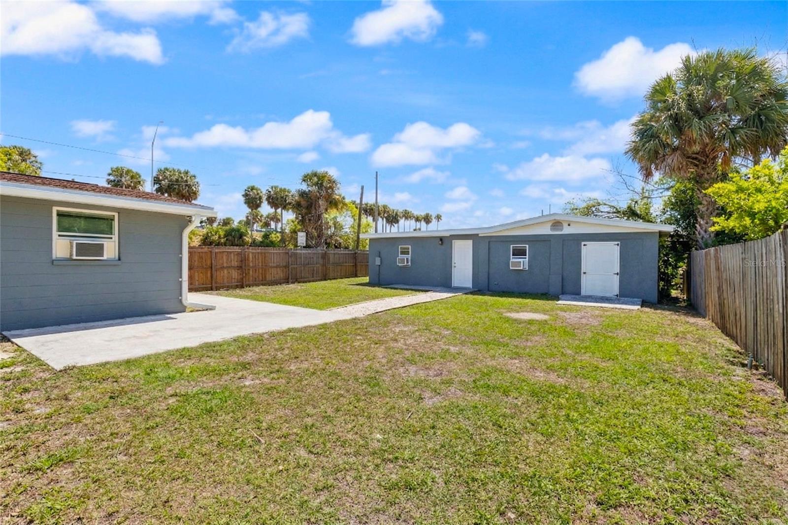 Image 19 of 22 For 319 119 Avenue