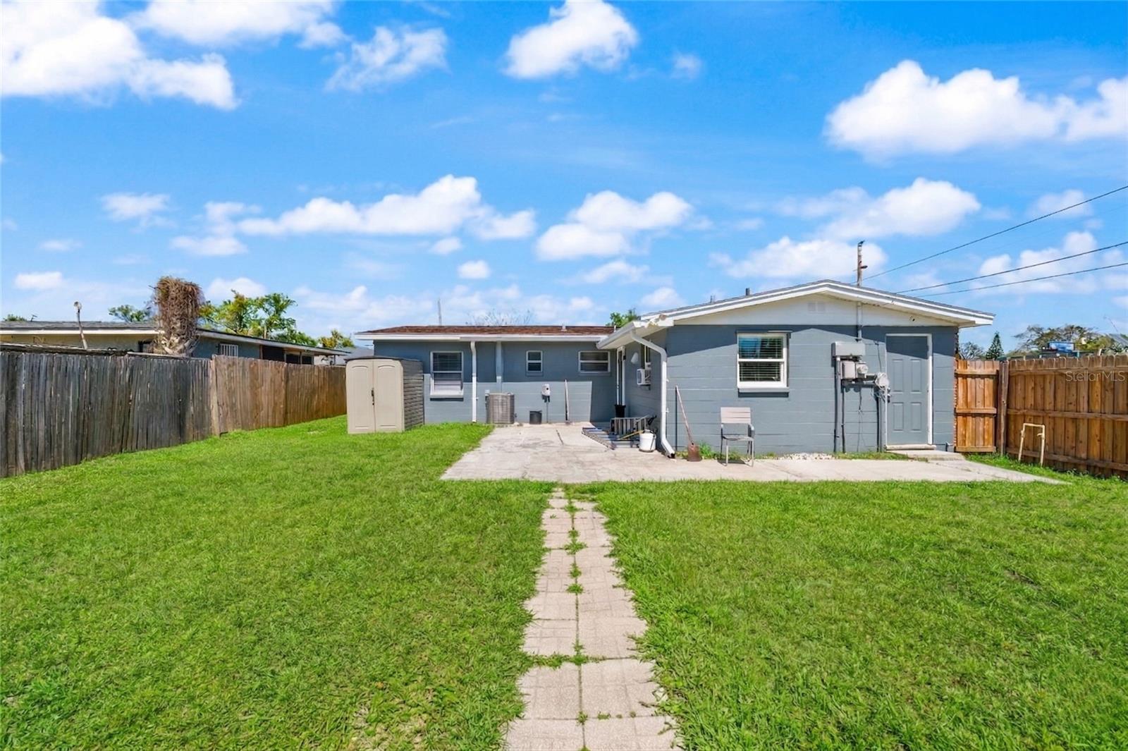 Image 20 of 22 For 319 119 Avenue