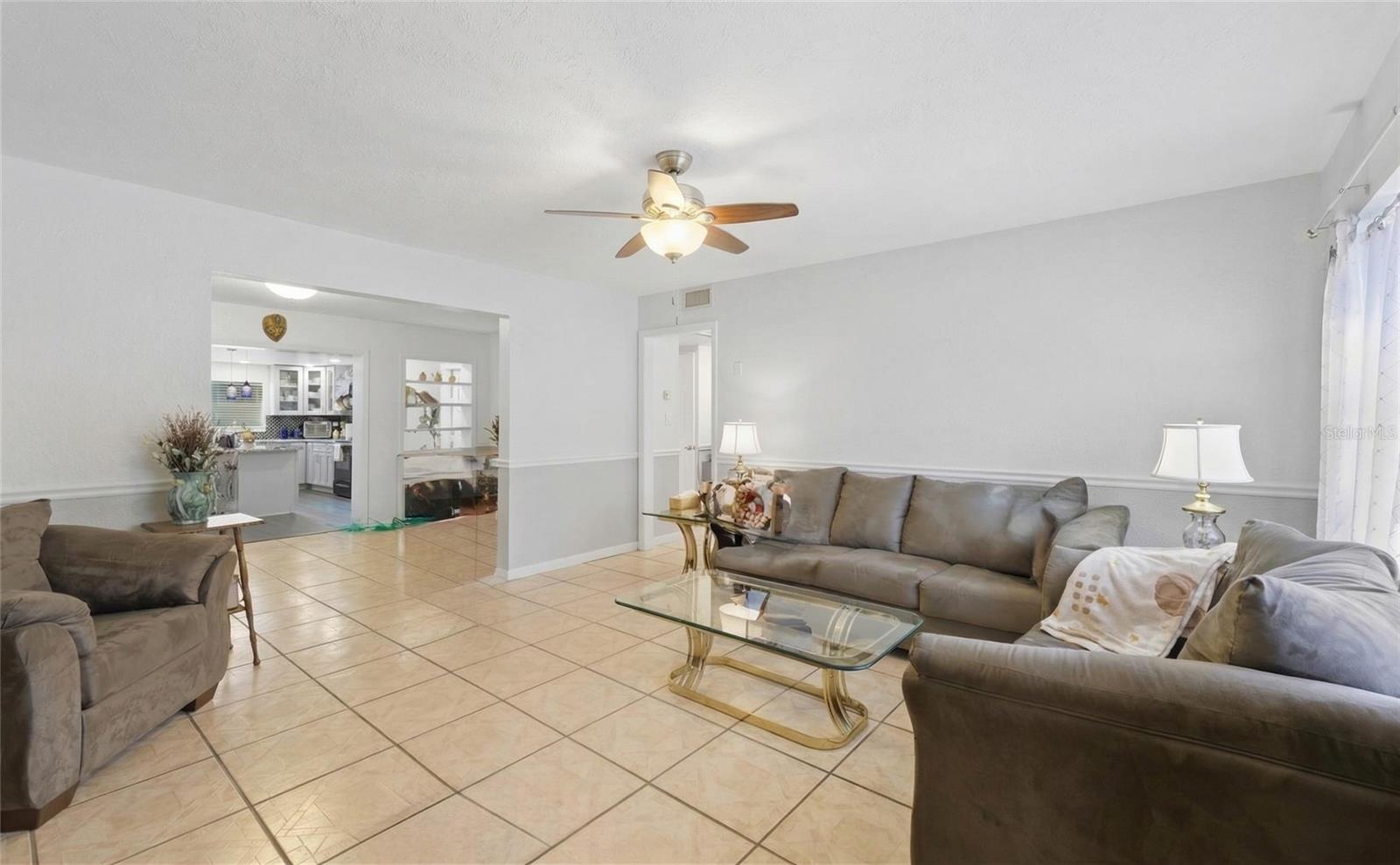 Image 5 of 22 For 319 119 Avenue