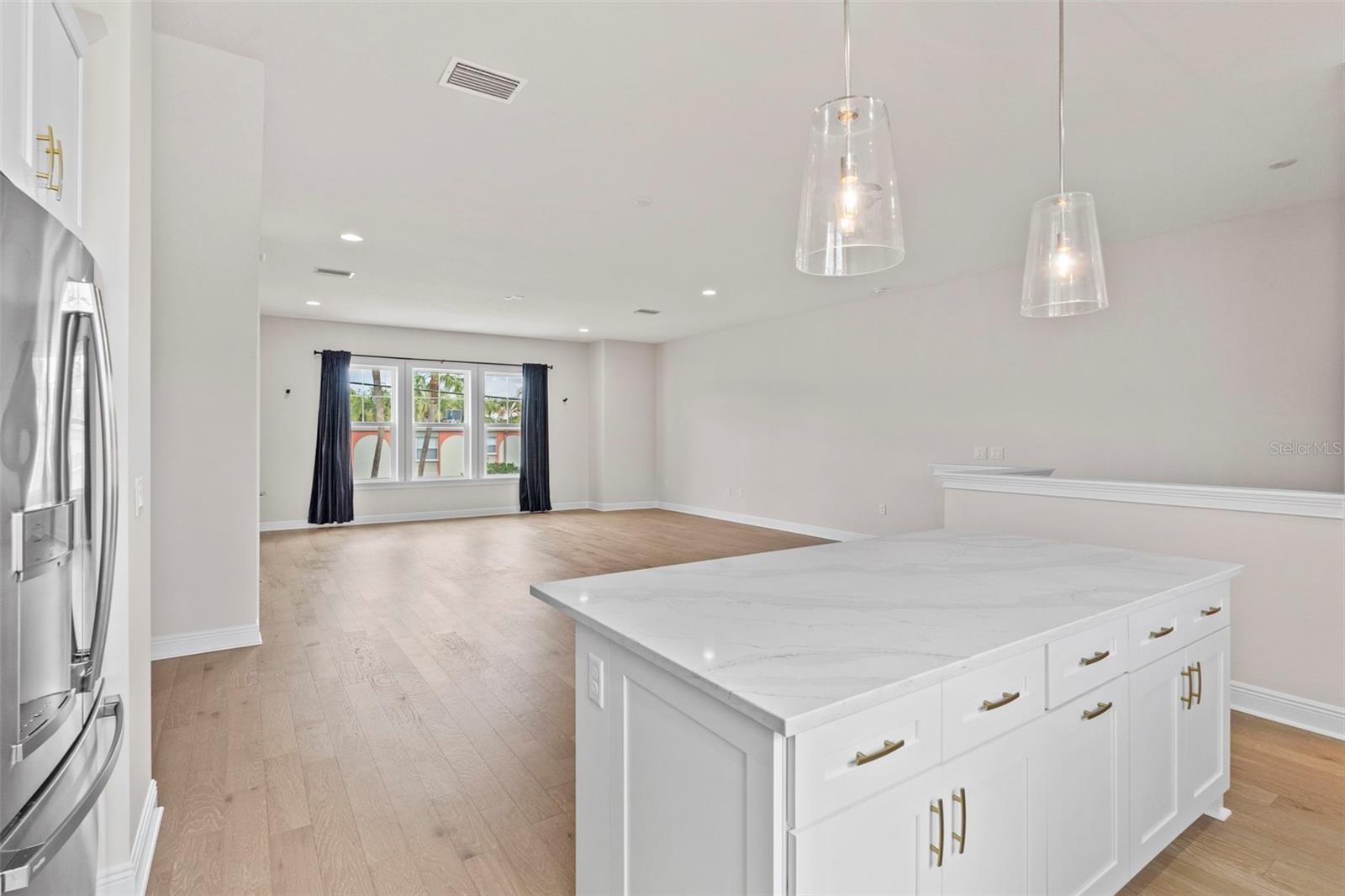 Image 12 of 35 For 4302 North B Street 4