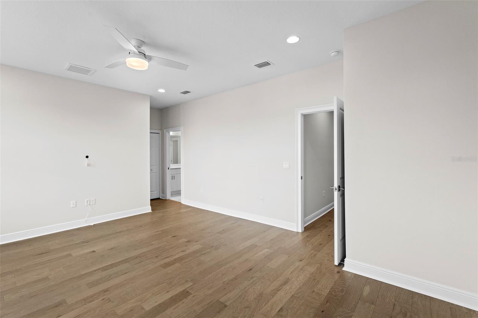 Image 15 of 35 For 4302 North B Street 4