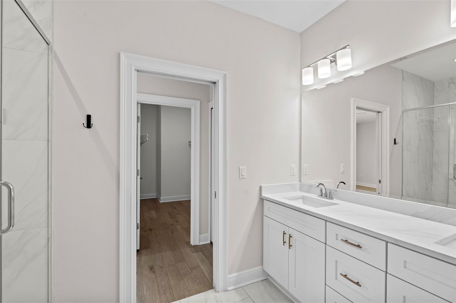 Image 19 of 35 For 4302 North B Street 4