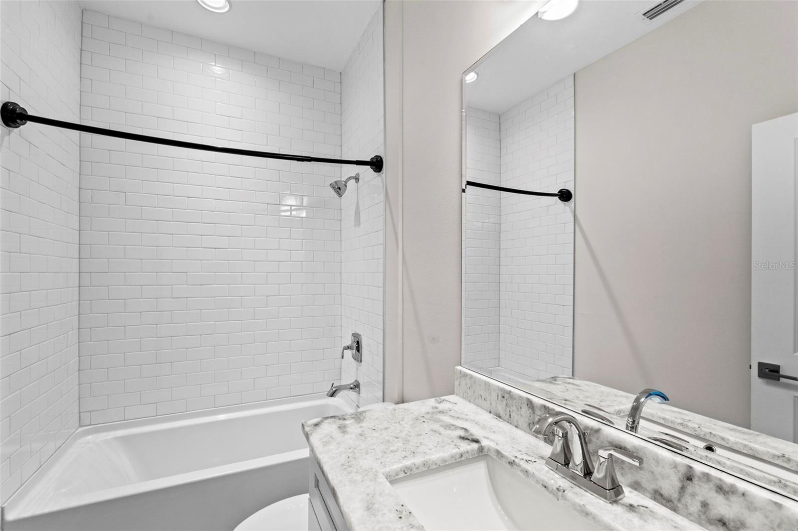 Image 25 of 35 For 4302 North B Street 4