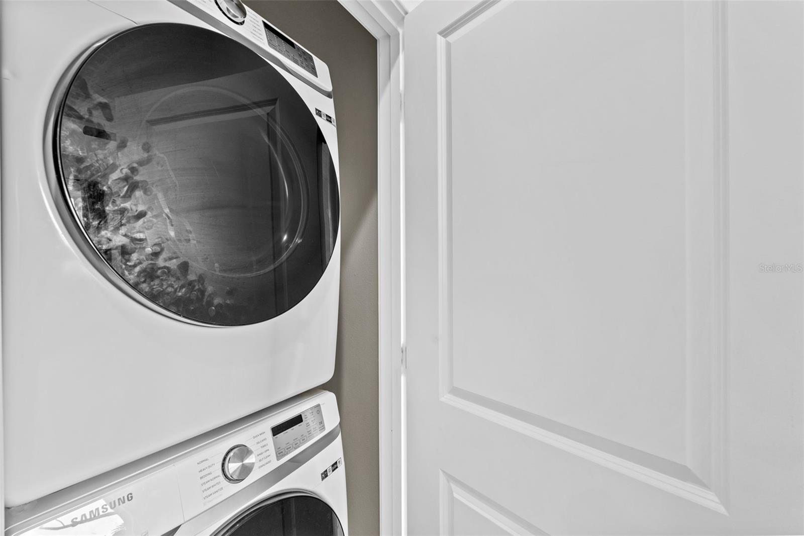 Image 26 of 35 For 4302 North B Street 4