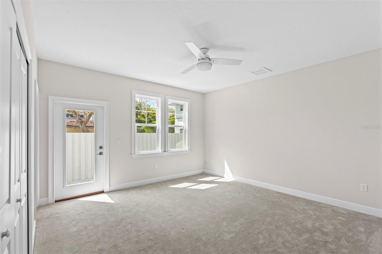 Image 29 of 35 For 4302 North B Street 4