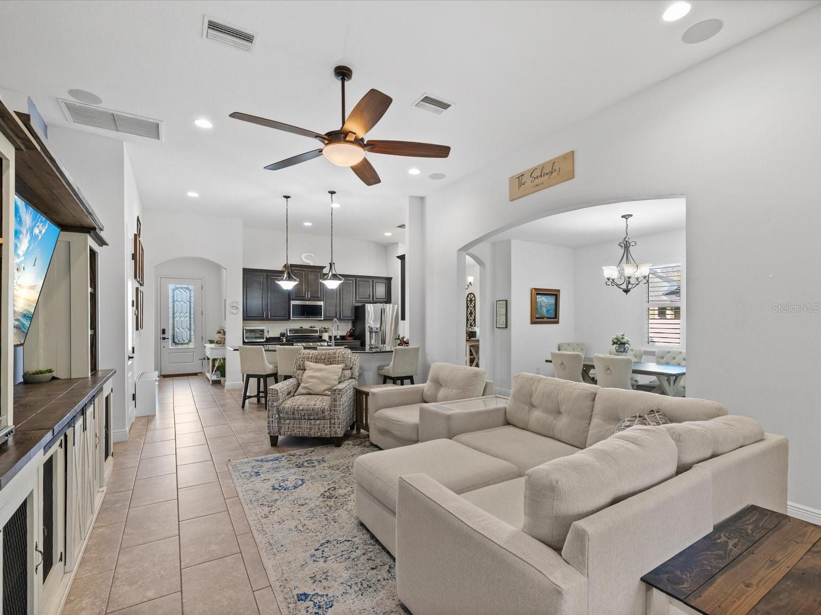 Image 10 of 65 For 8531 May Port Court