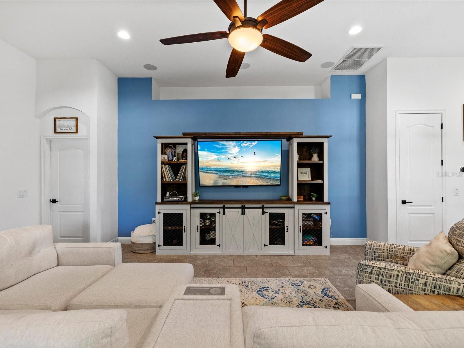 Image 12 of 65 For 8531 May Port Court