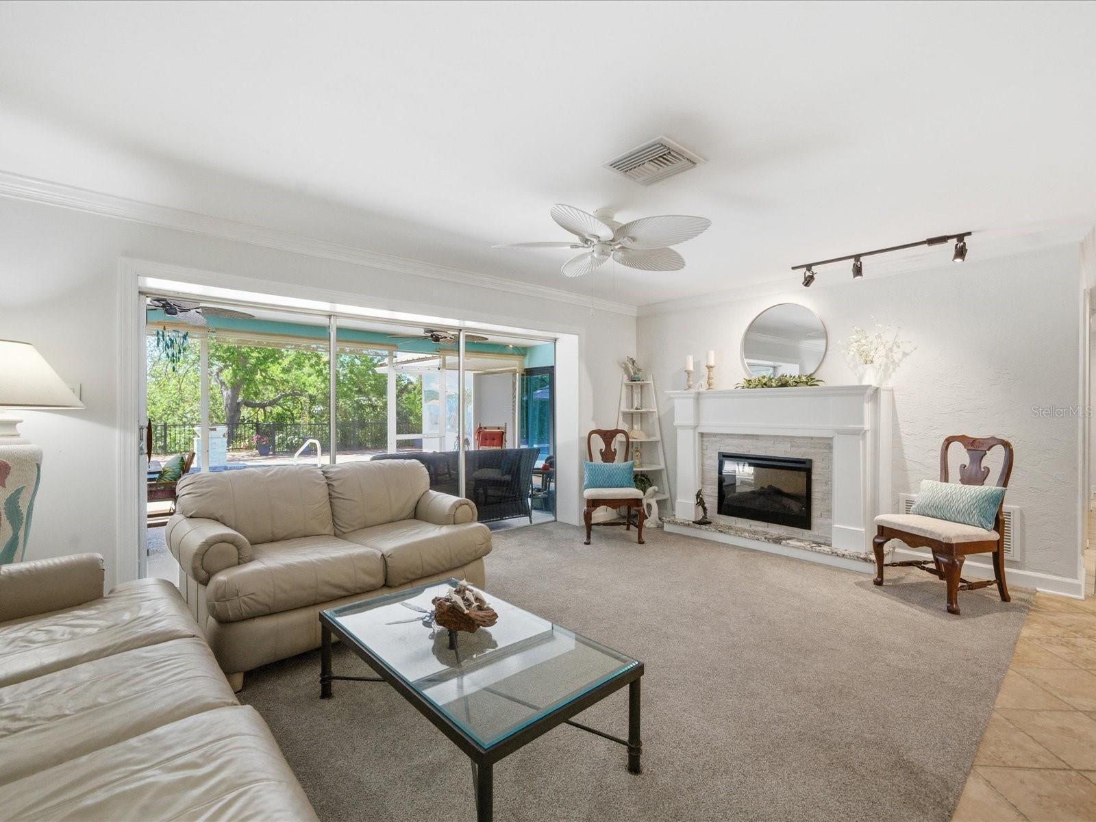 Image 10 of 66 For 1316 Kennywood Drive