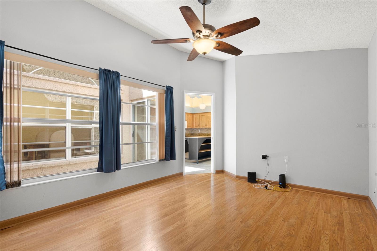 Image 26 of 42 For 3810 Darston Street