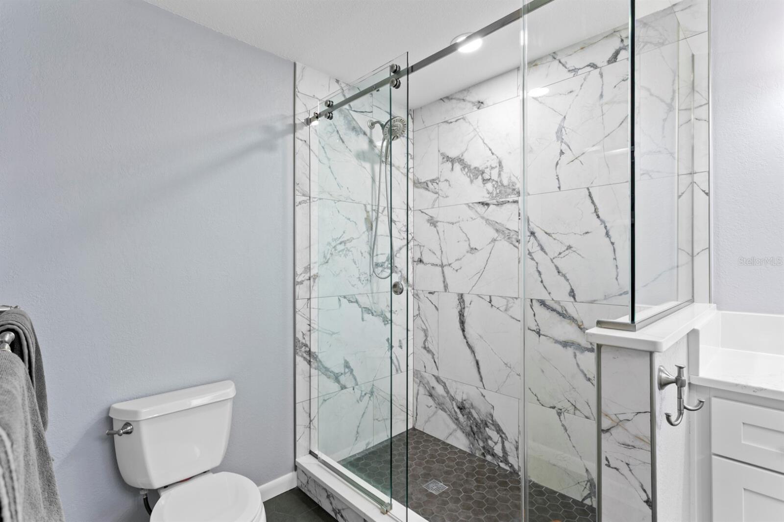 Image 28 of 49 For 8645 Pinetree Drive W