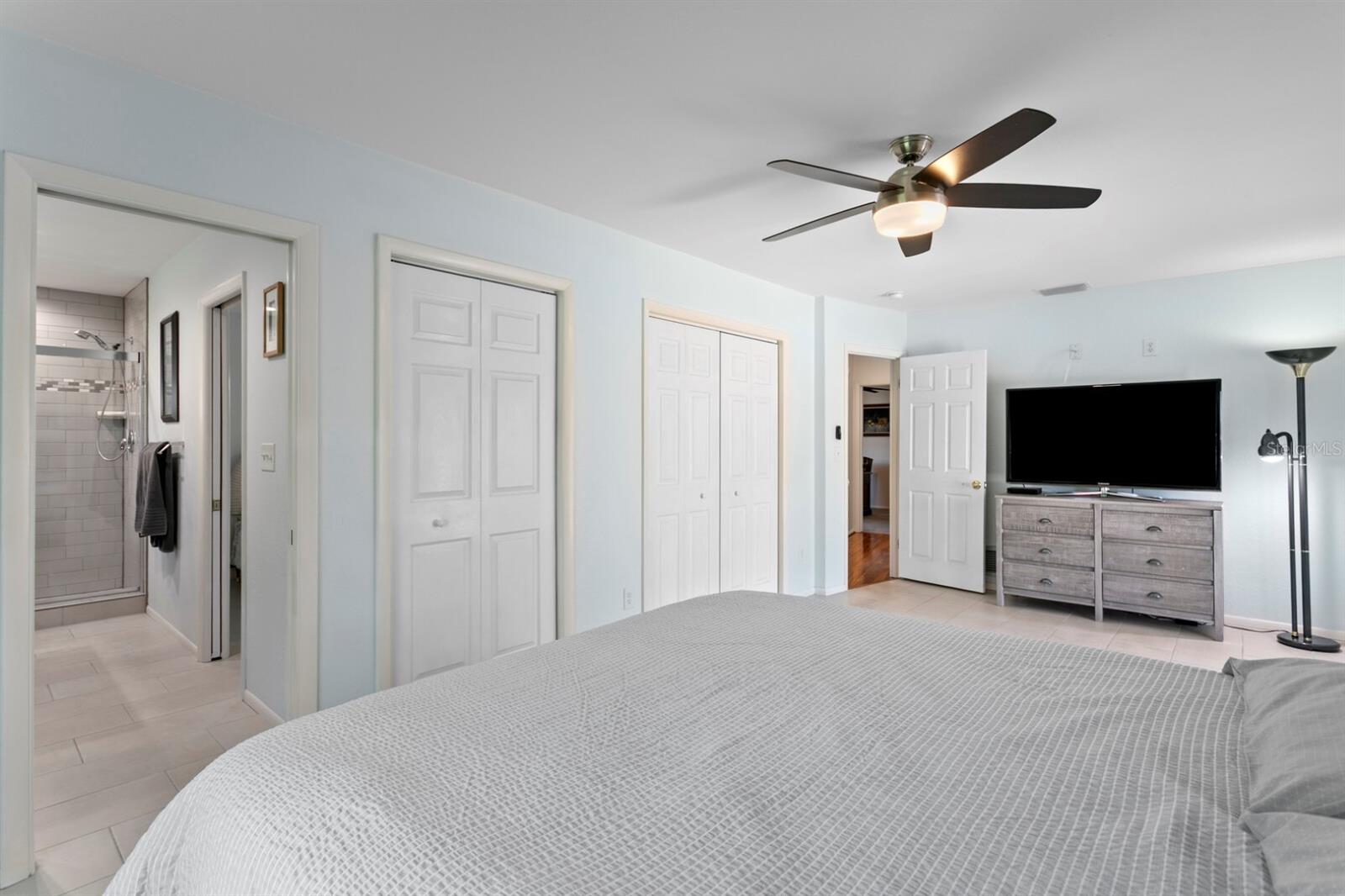 Image 30 of 49 For 8645 Pinetree Drive W