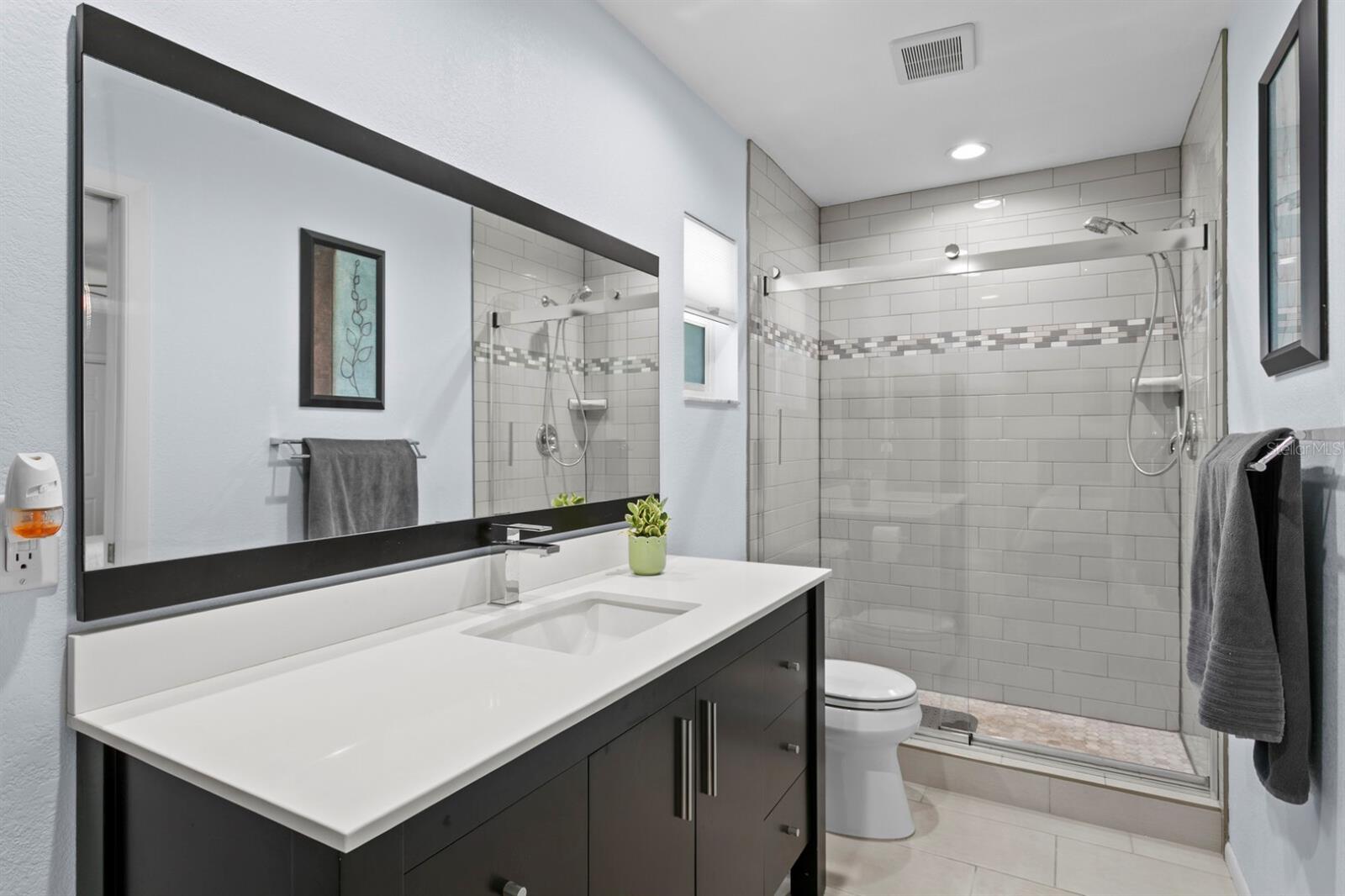 Image 31 of 49 For 8645 Pinetree Drive W