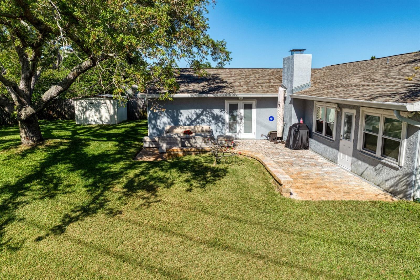 Image 45 of 49 For 8645 Pinetree Drive W