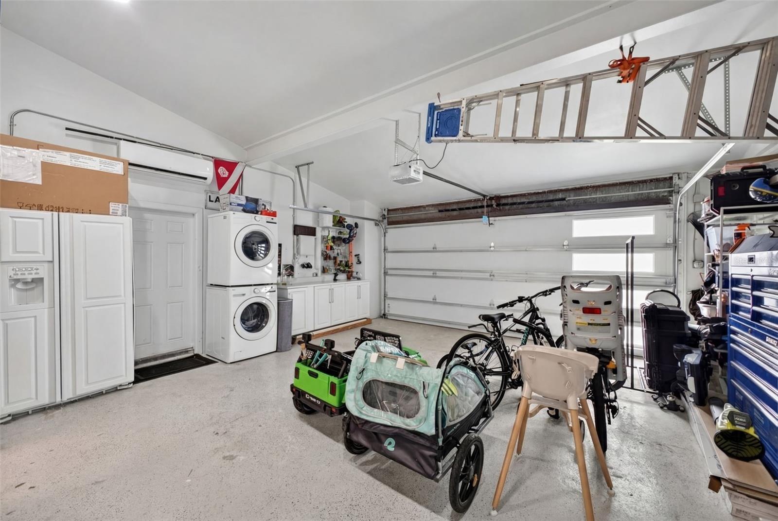 Listing photo id 27 for 1866 Venetian Point Drive