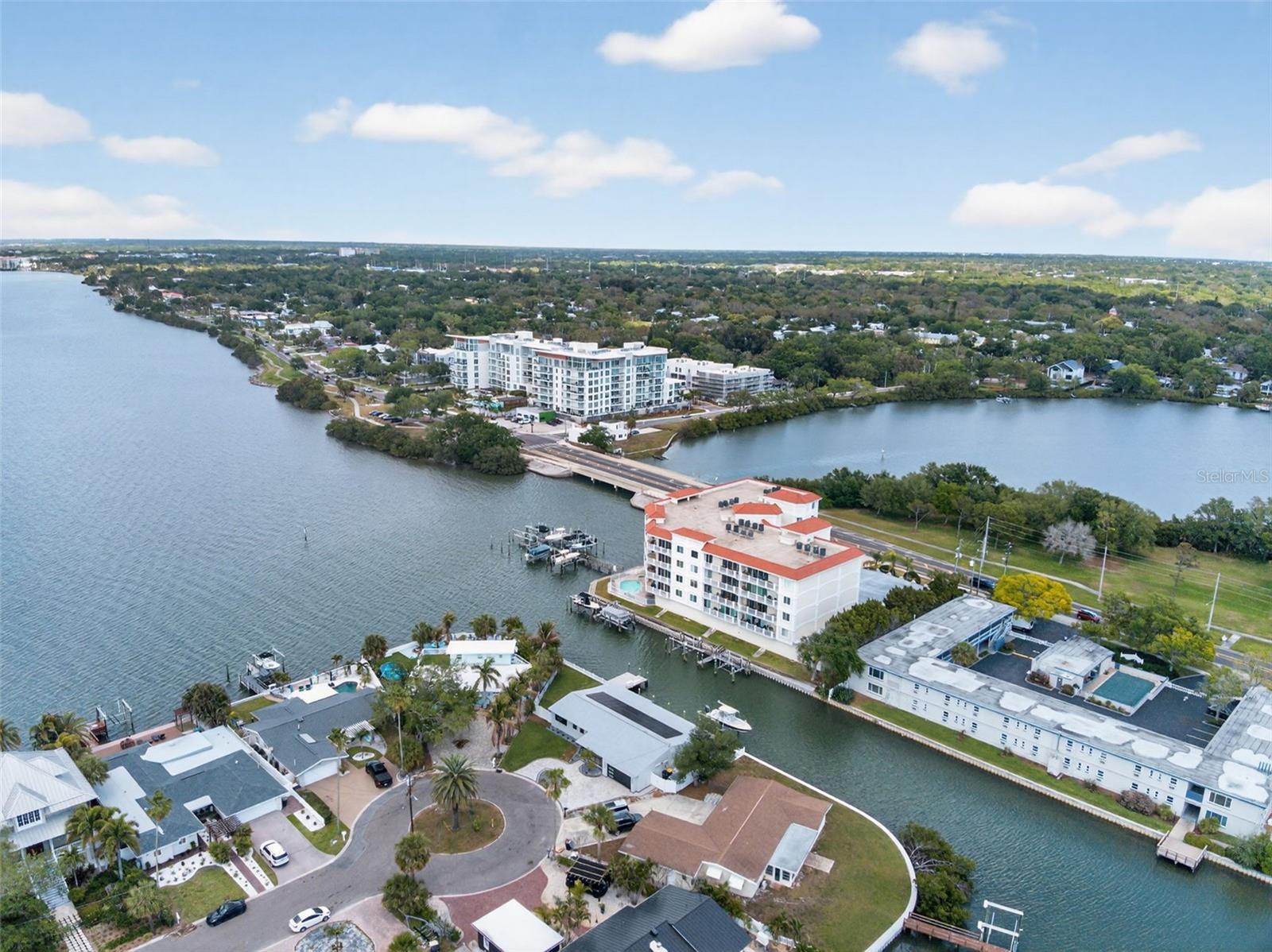 Listing photo id 33 for 1866 Venetian Point Drive