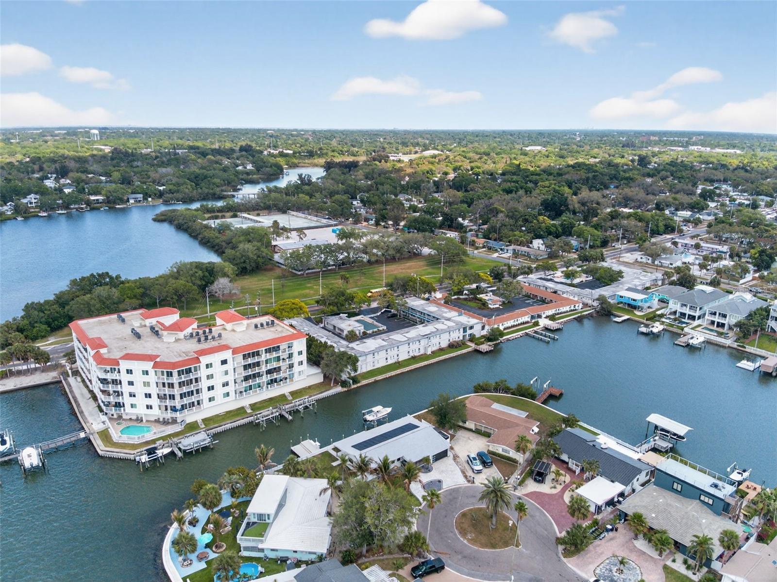 Listing photo id 34 for 1866 Venetian Point Drive