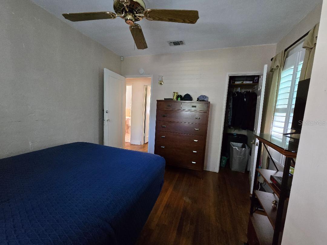 Image 11 of 22 For 819 Plymouth Street