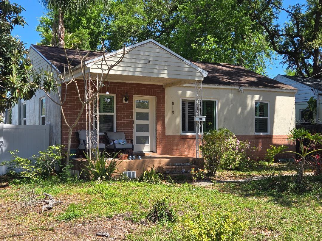 Image 2 of 22 For 819 Plymouth Street