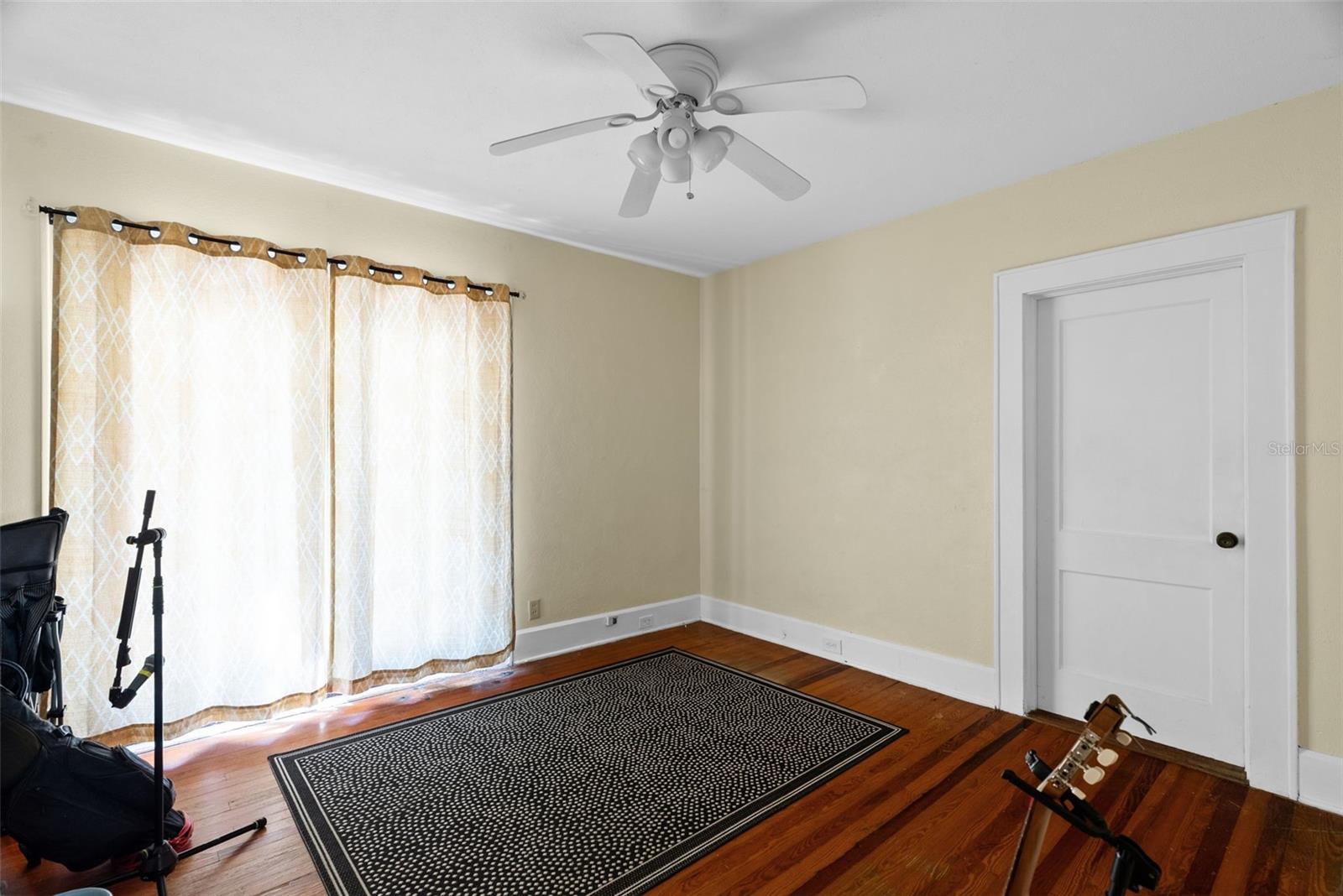 Image 17 of 53 For 300 President Street