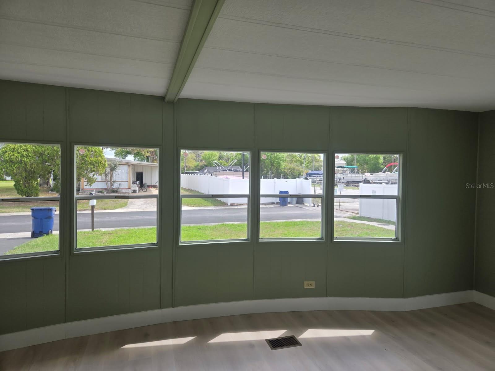 Image 7 of 14 For 13 Hamilton Lane