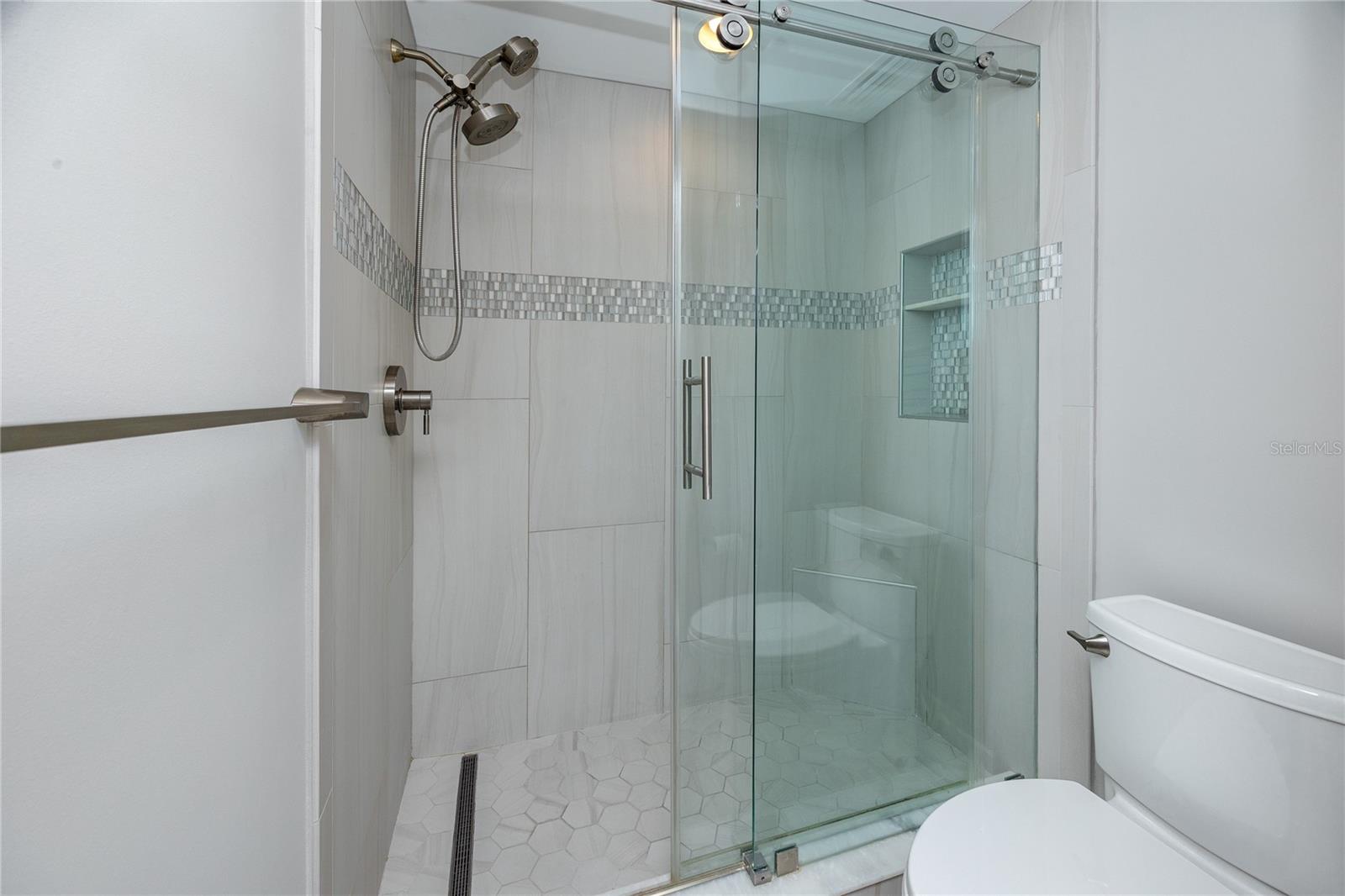 Image 20 of 48 For 7540 Sunshine Skyway Lane S 217