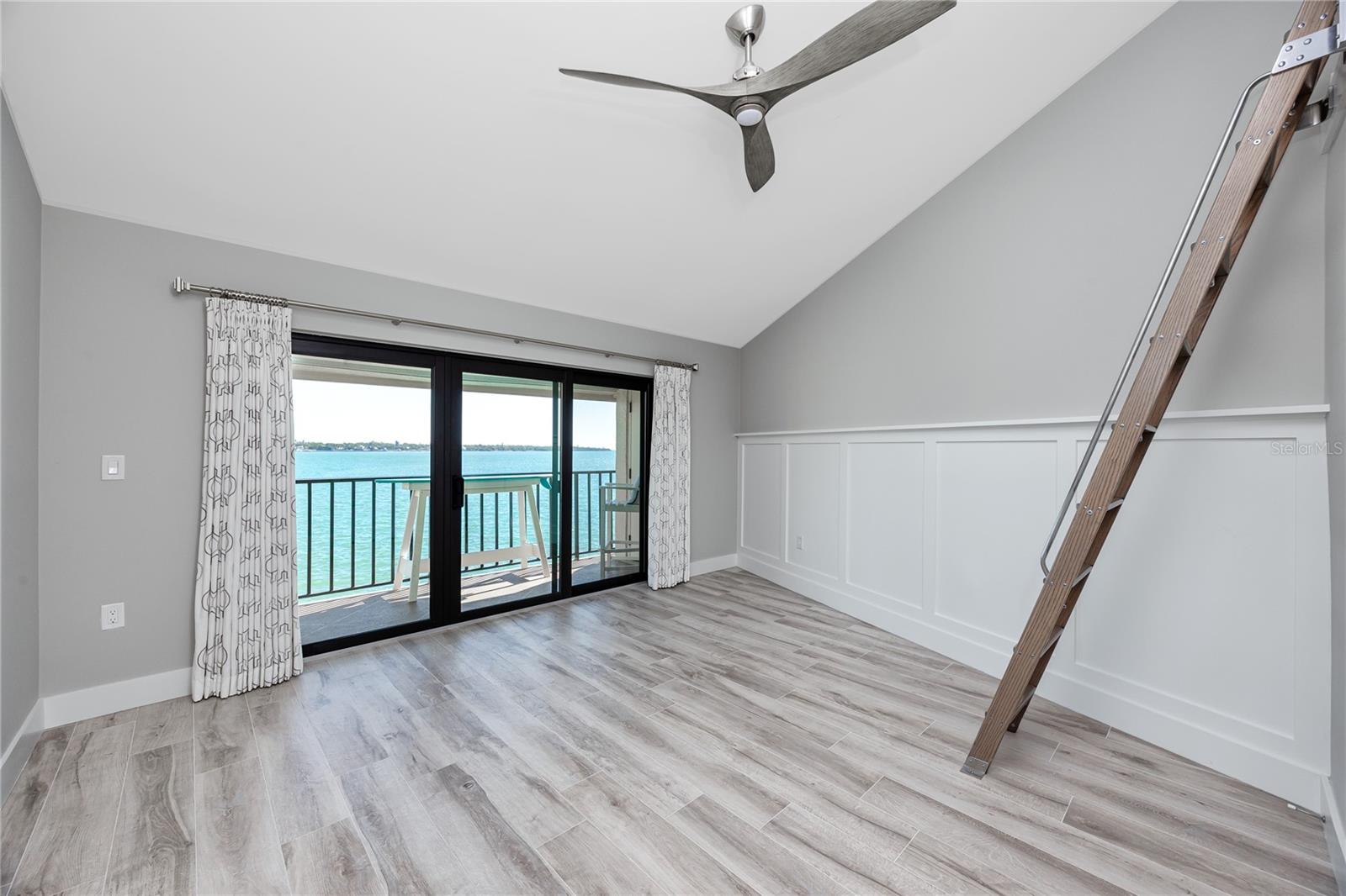 Image 22 of 48 For 7540 Sunshine Skyway Lane S 217