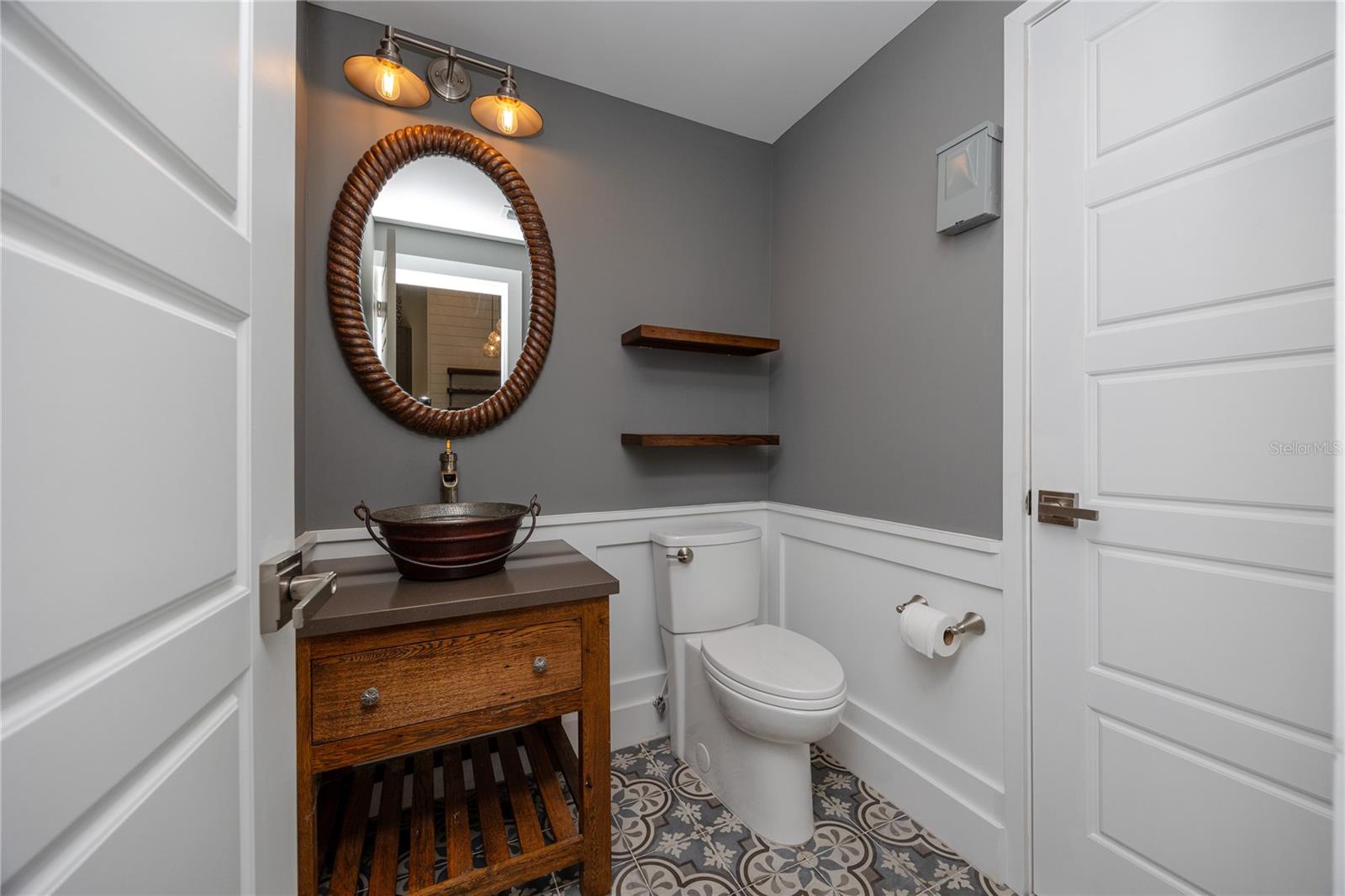 Image 26 of 48 For 7540 Sunshine Skyway Lane S 217