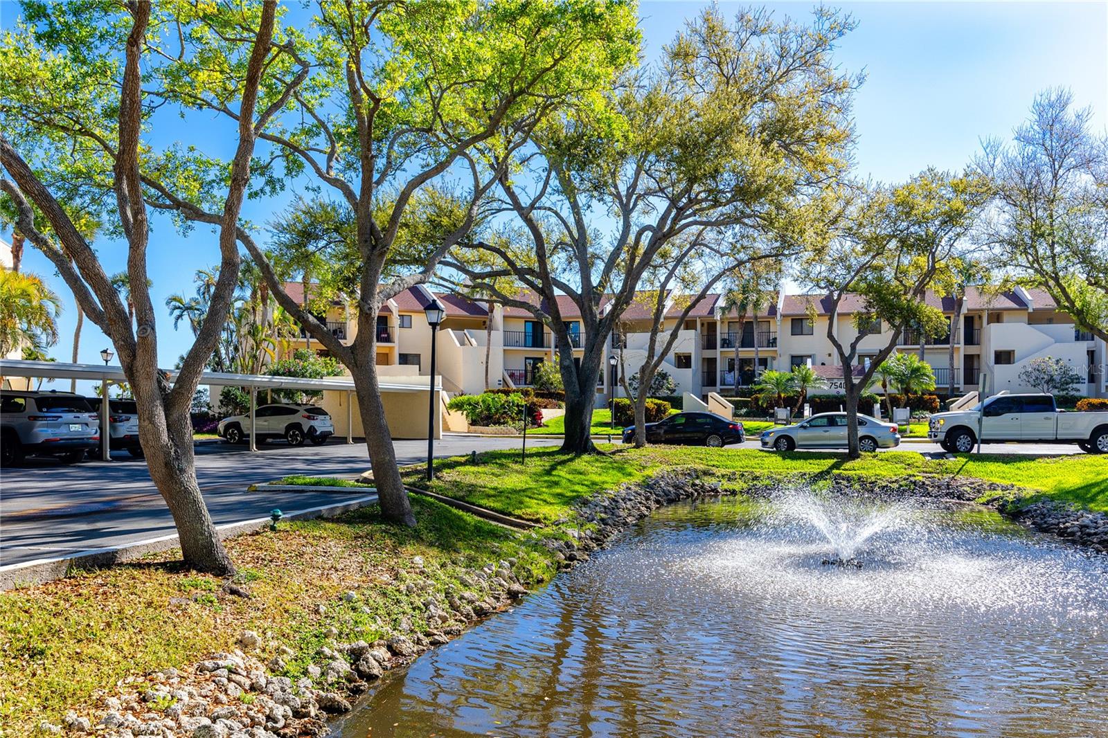 Image 46 of 48 For 7540 Sunshine Skyway Lane S 217