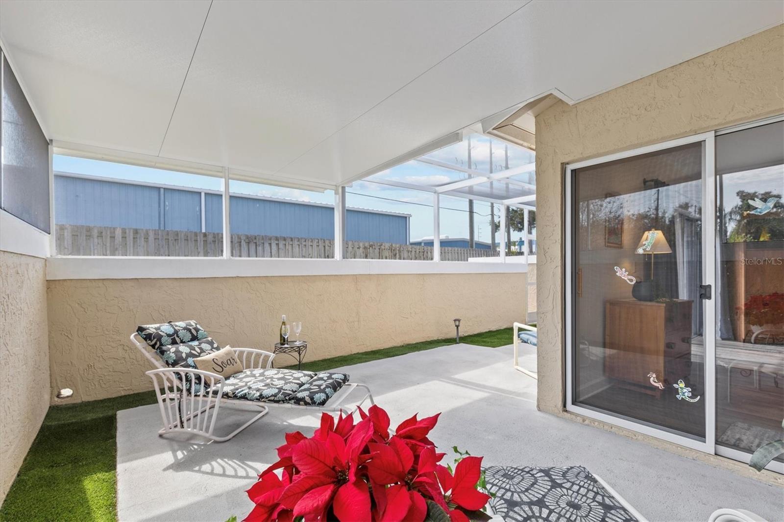 Image 19 of 27 For 1581 Amberlea Drive S