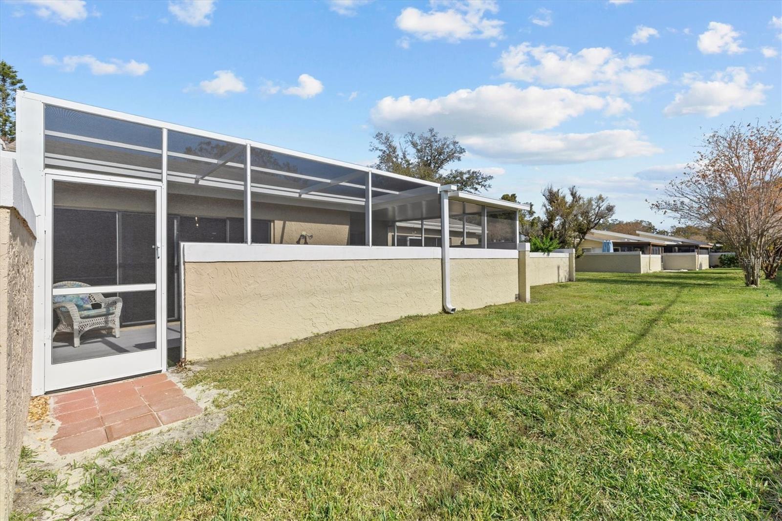 Image 21 of 27 For 1581 Amberlea Drive S