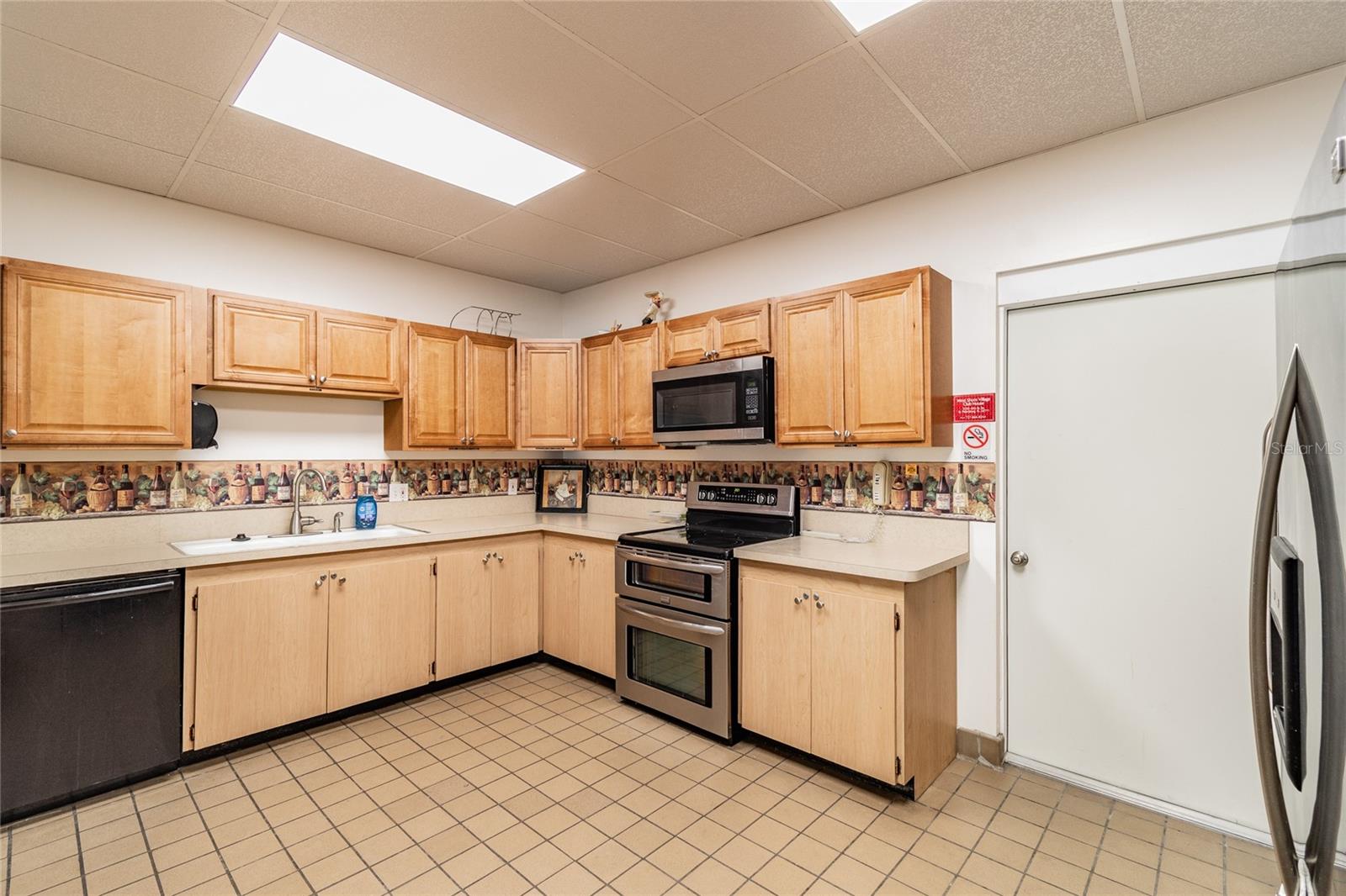 Image 49 of 59 For 3280 37th Way S B