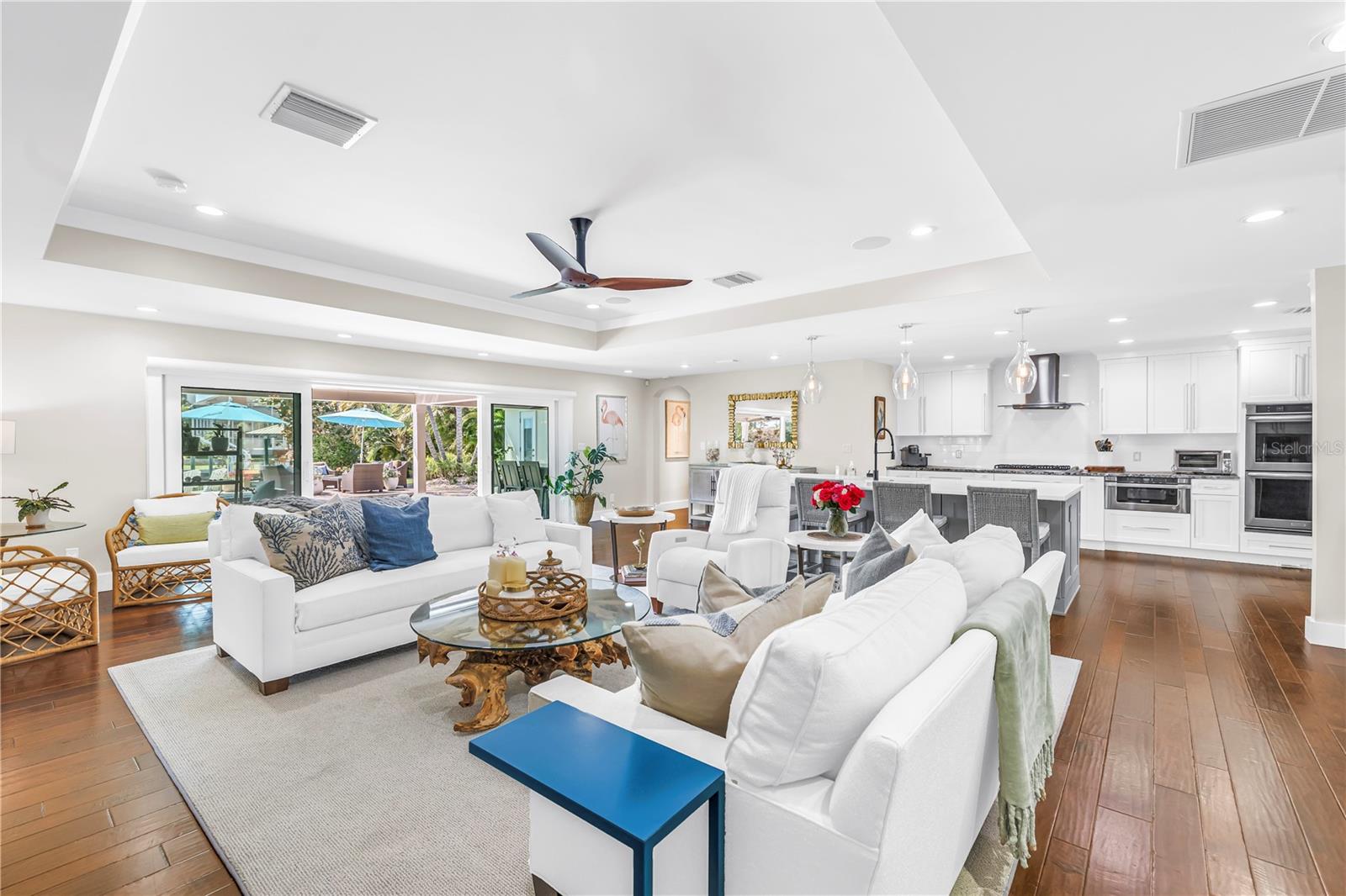 Image 12 of 75 For 624 Snug Island