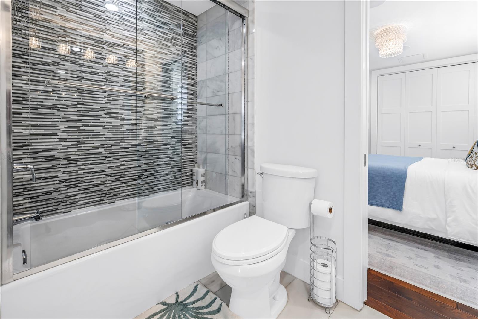 Image 32 of 75 For 624 Snug Island