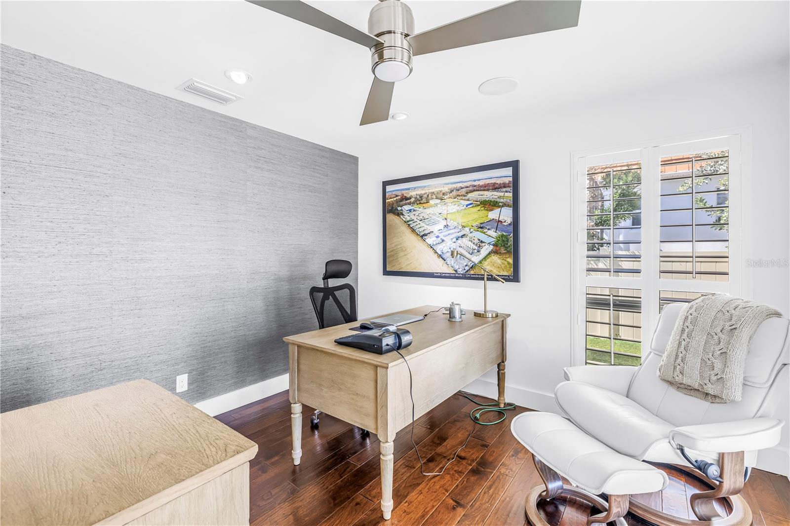 Image 33 of 75 For 624 Snug Island