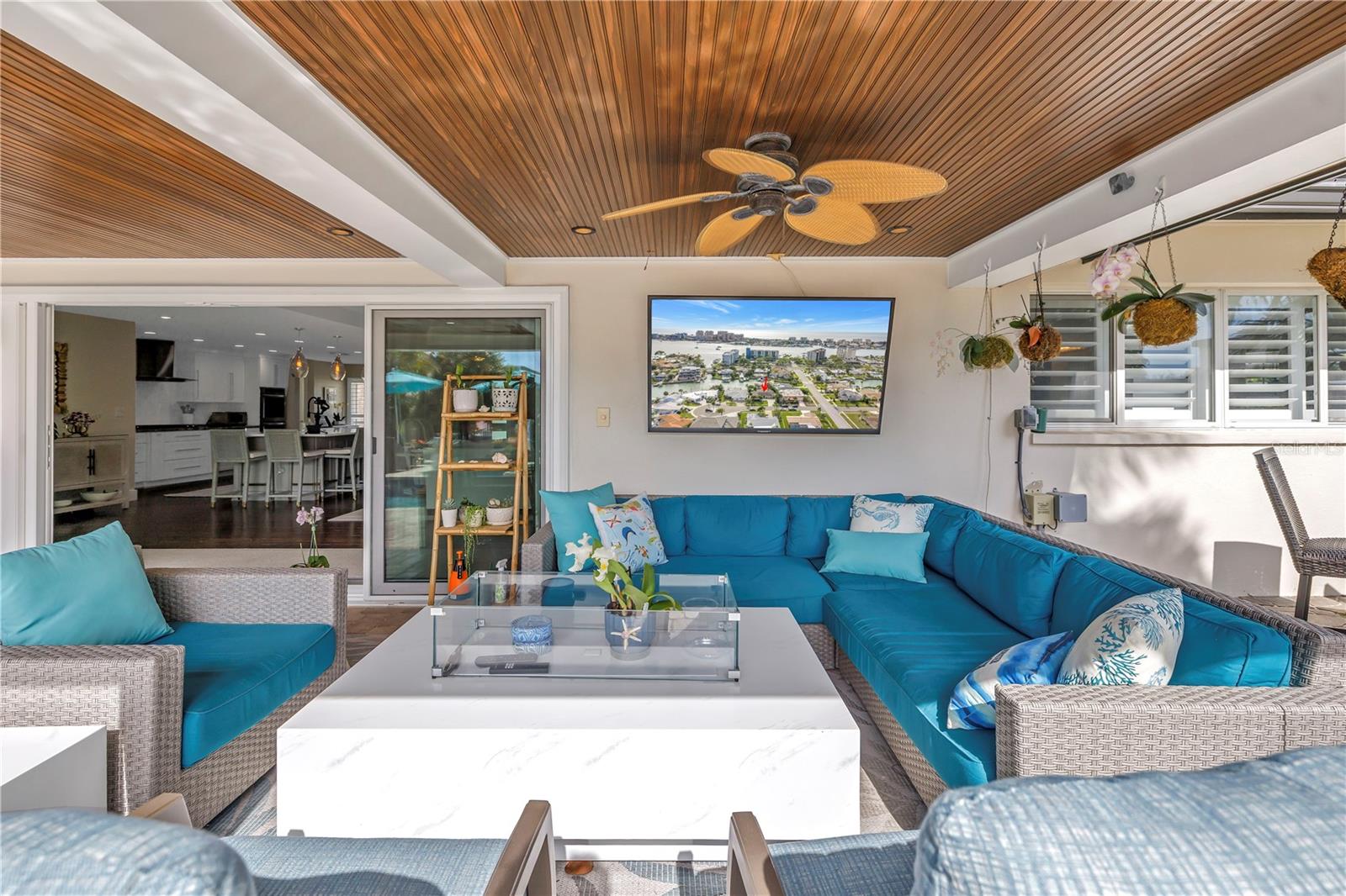 Image 36 of 75 For 624 Snug Island