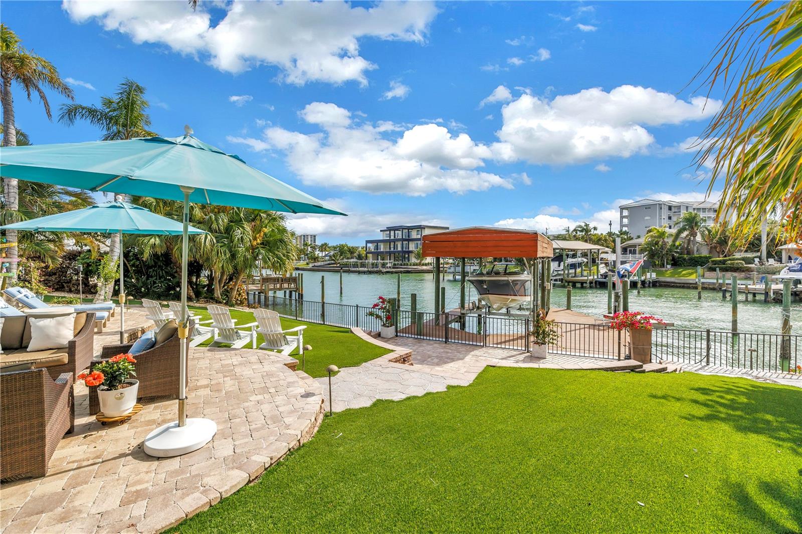 Image 41 of 75 For 624 Snug Island