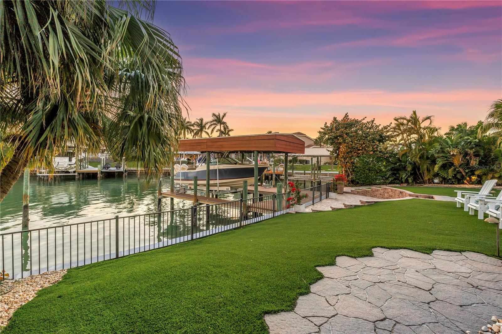 Image 47 of 75 For 624 Snug Island