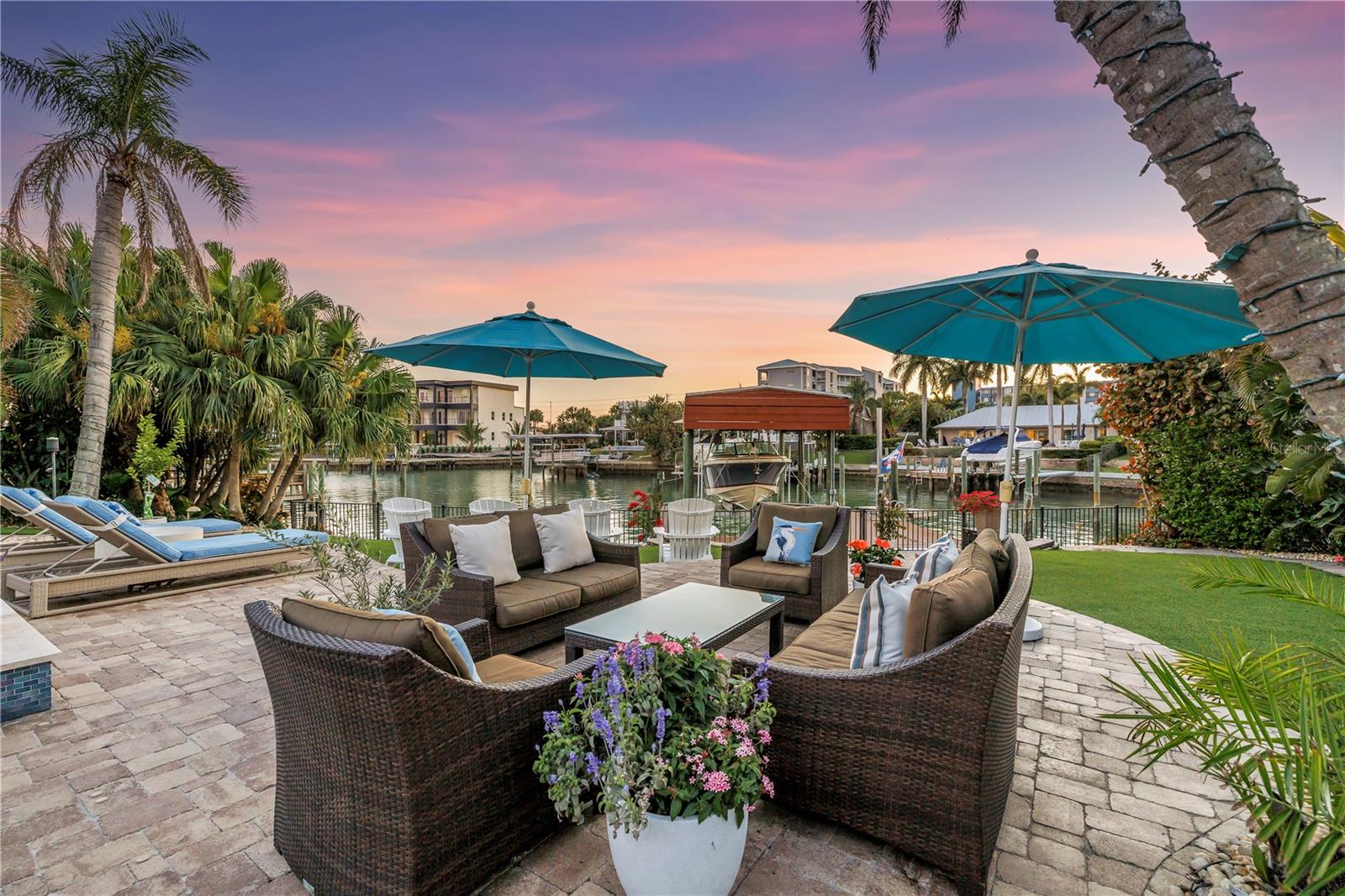 Image 53 of 75 For 624 Snug Island