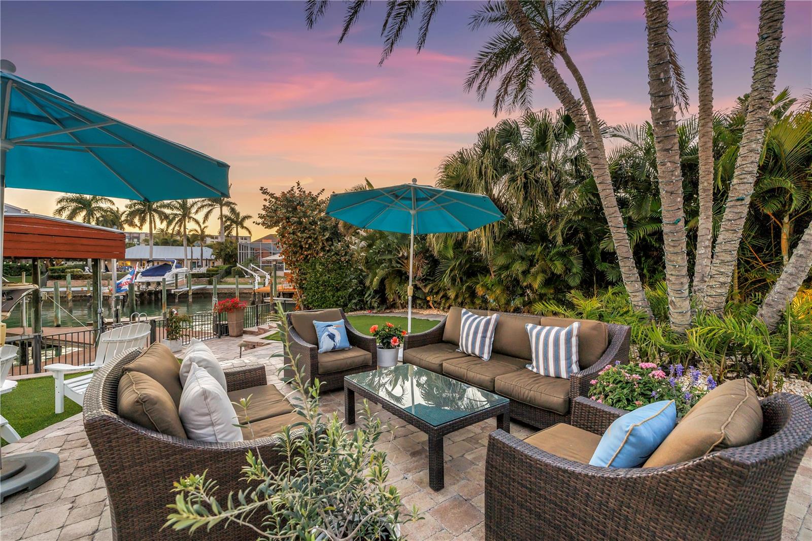 Image 54 of 75 For 624 Snug Island