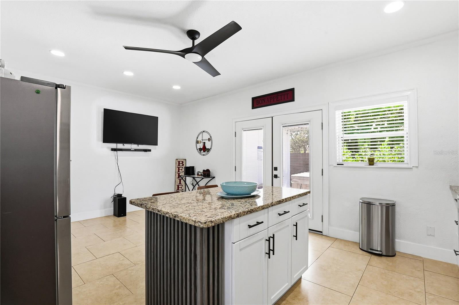 Image 23 of 62 For 1505 Laura Street