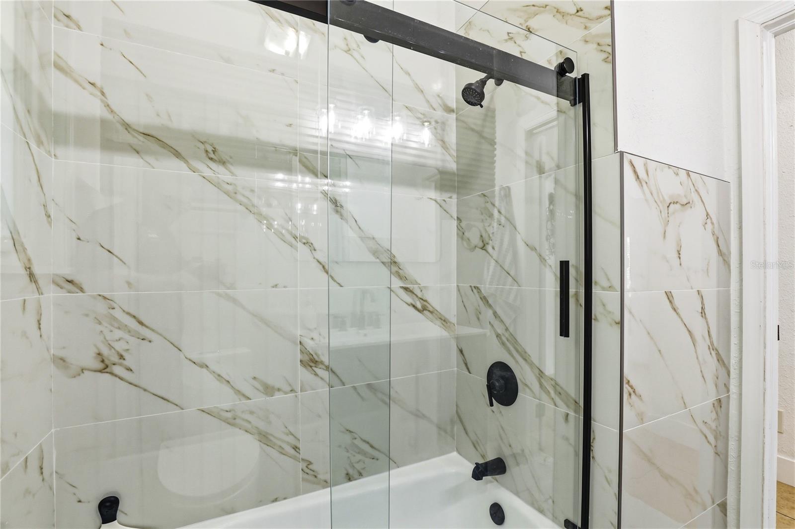 Image 30 of 62 For 1505 Laura Street