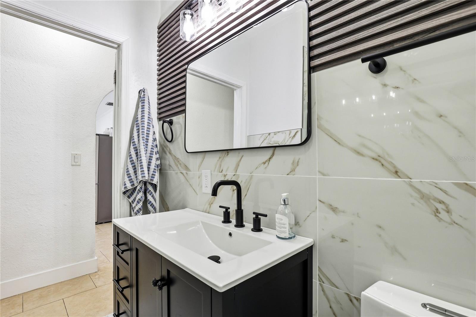 Image 31 of 62 For 1505 Laura Street