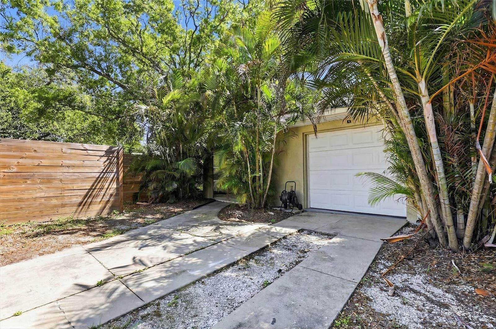 Image 39 of 62 For 1505 Laura Street