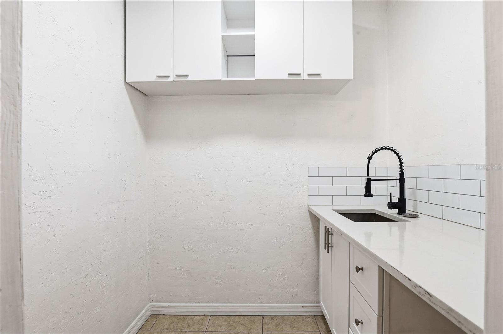 Image 50 of 62 For 1505 Laura Street