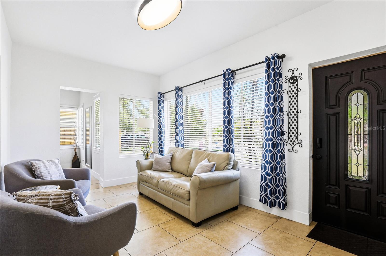 Image 7 of 62 For 1505 Laura Street