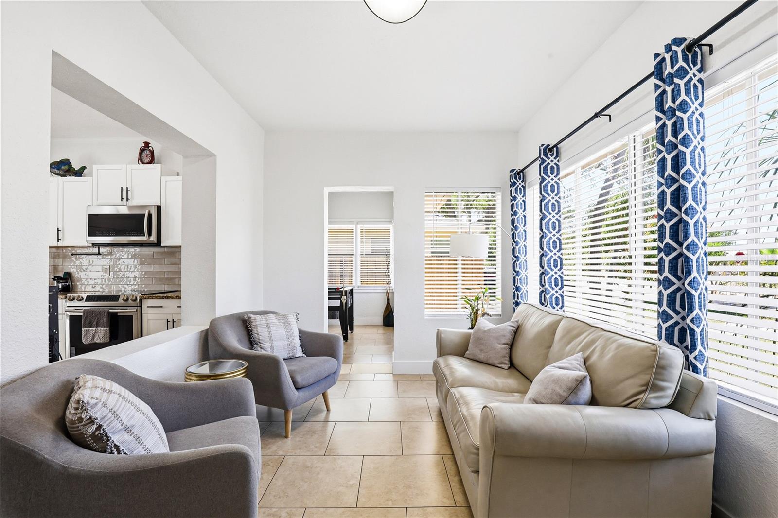 Image 9 of 62 For 1505 Laura Street