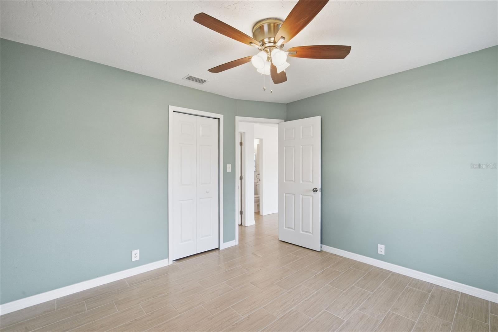 Image 21 of 32 For 4110 Leila Avenue