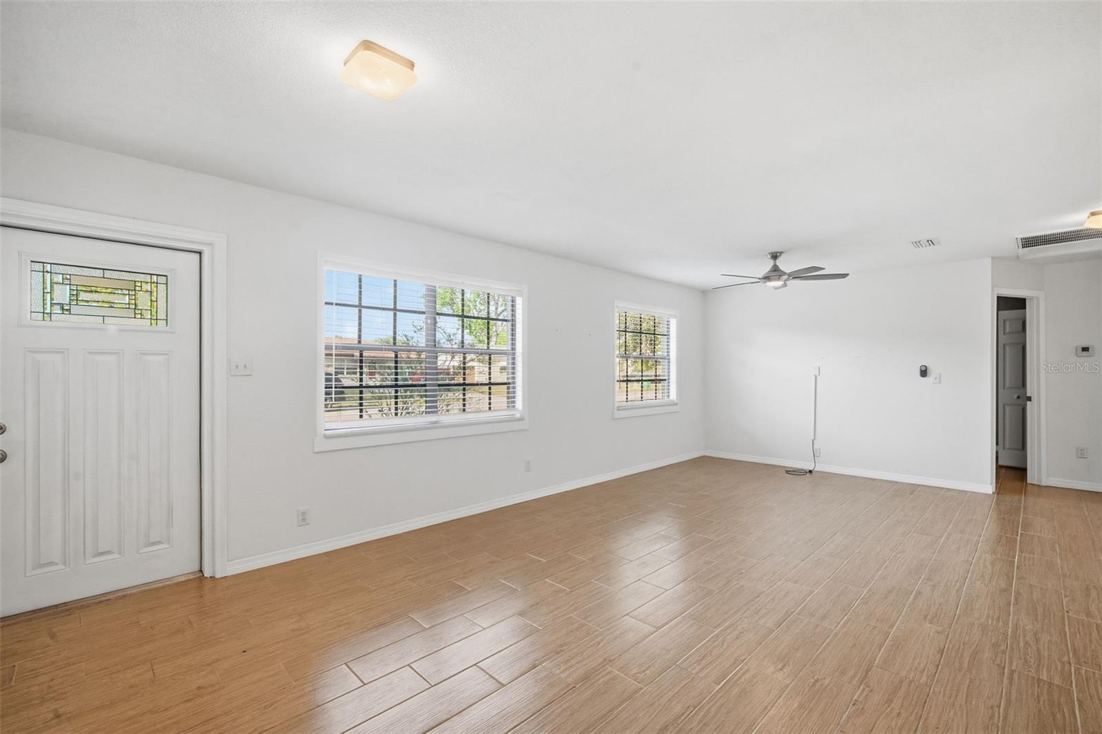 Image 8 of 32 For 4110 Leila Avenue