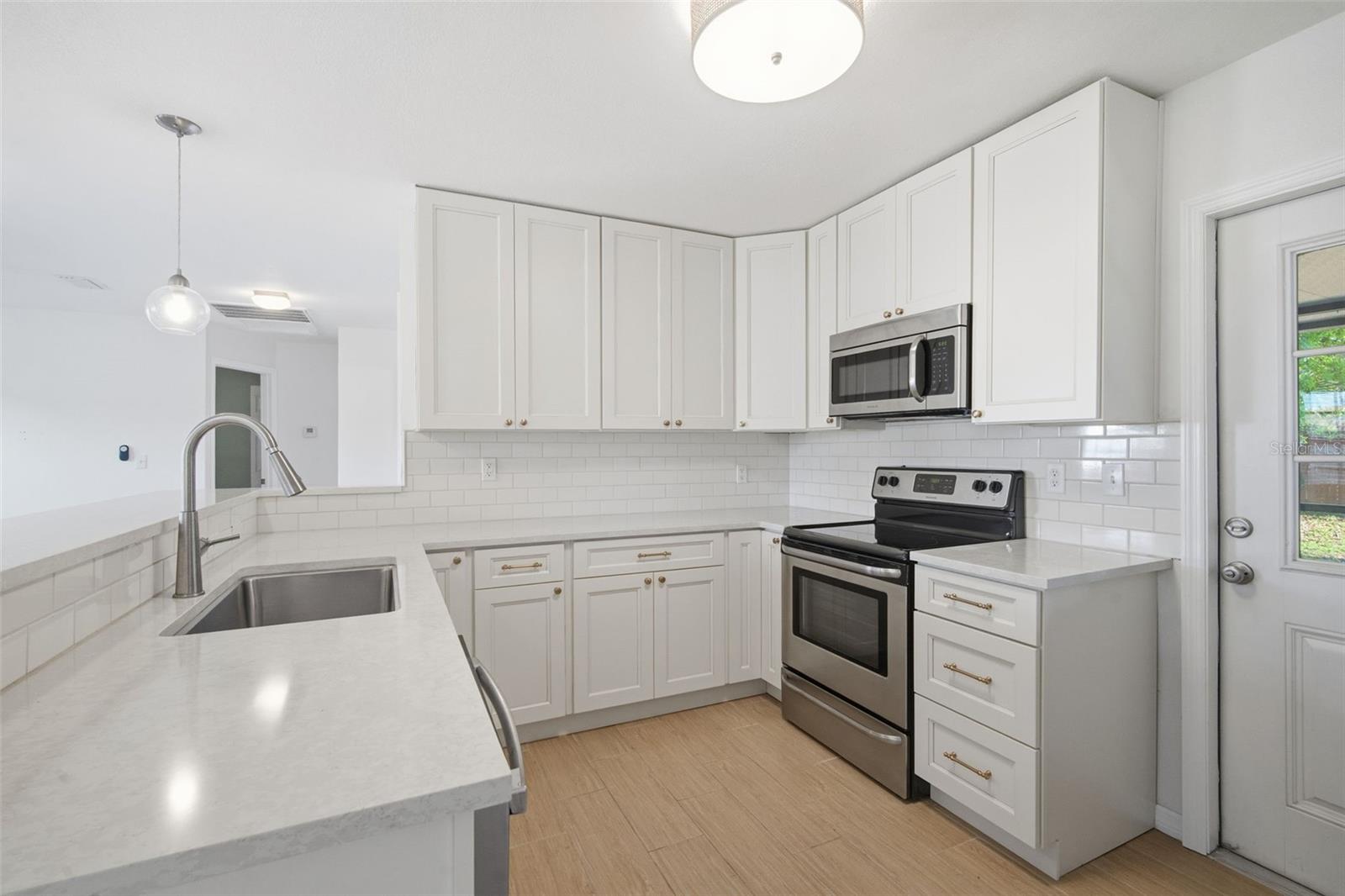 Image 9 of 32 For 4110 Leila Avenue